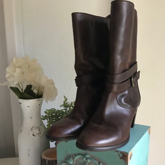 J CREW LEATHER BOOTIES - Picture 3 of 7